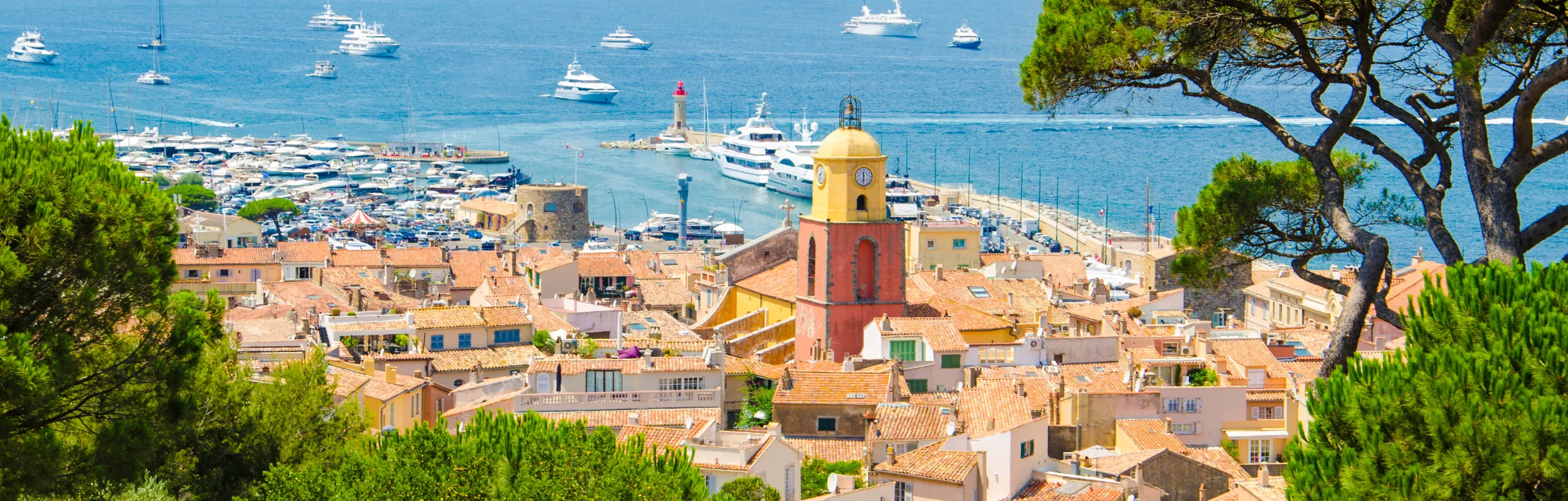Saint-Tropez: la destinazione chic per l’estate 2025